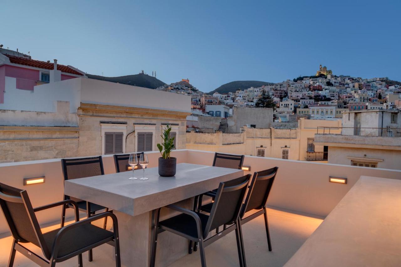 The Heart Of Syra - Your Home In Ermoupolis Extérieur photo
