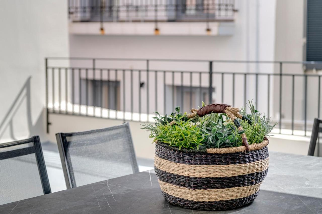 The Heart Of Syra - Your Home In Ermoupolis Extérieur photo