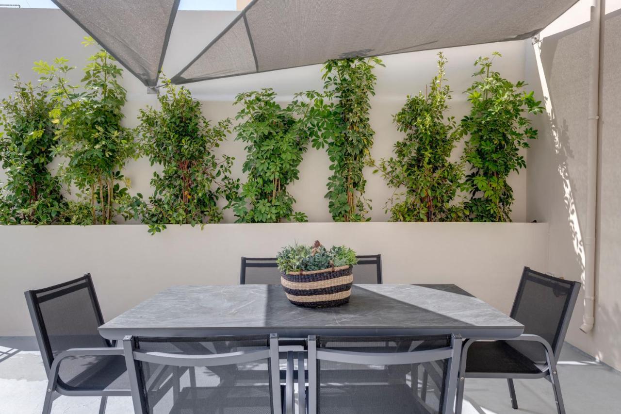 The Heart Of Syra - Your Home In Ermoupolis Extérieur photo