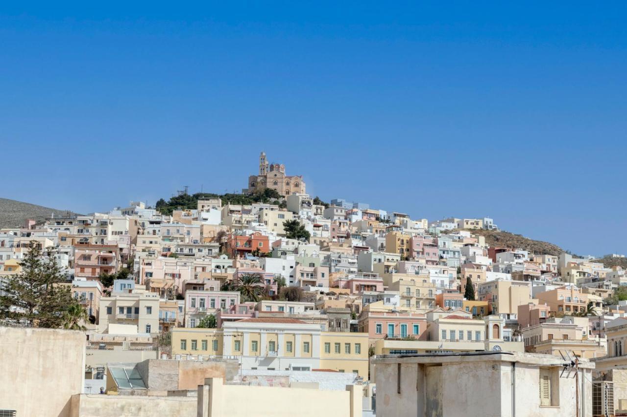 The Heart Of Syra - Your Home In Ermoupolis Extérieur photo