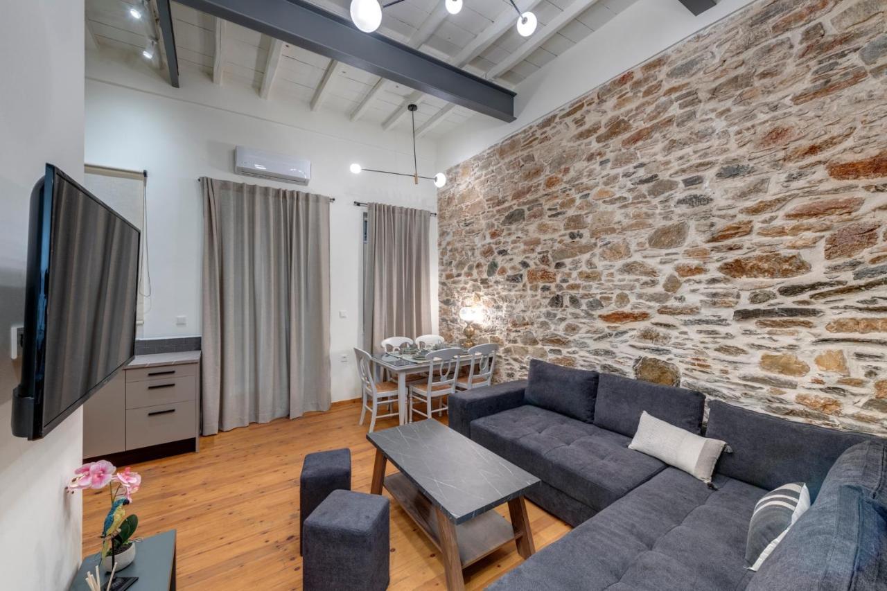 The Heart Of Syra - Your Home In Ermoupolis Extérieur photo