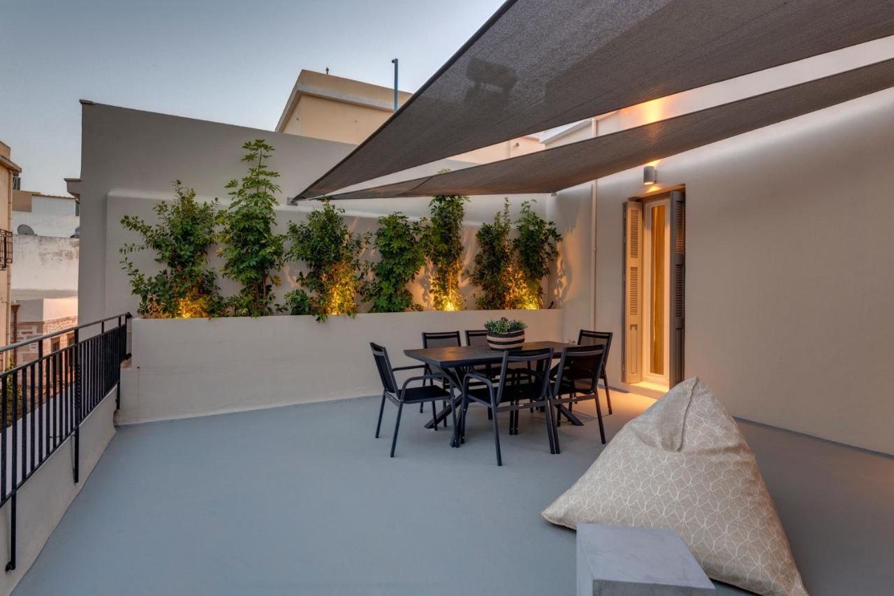 The Heart Of Syra - Your Home In Ermoupolis Extérieur photo