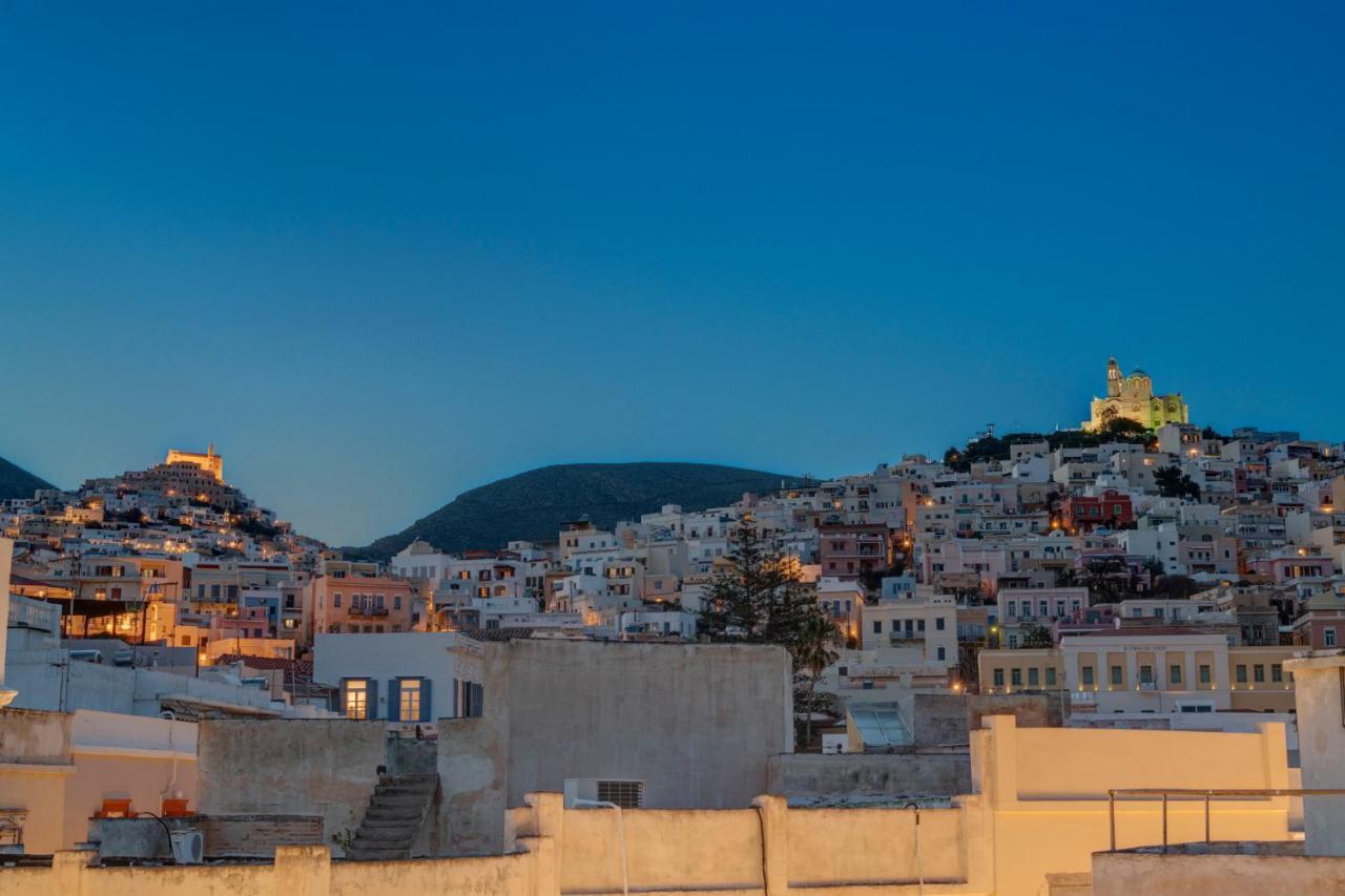 The Heart Of Syra - Your Home In Ermoupolis Extérieur photo
