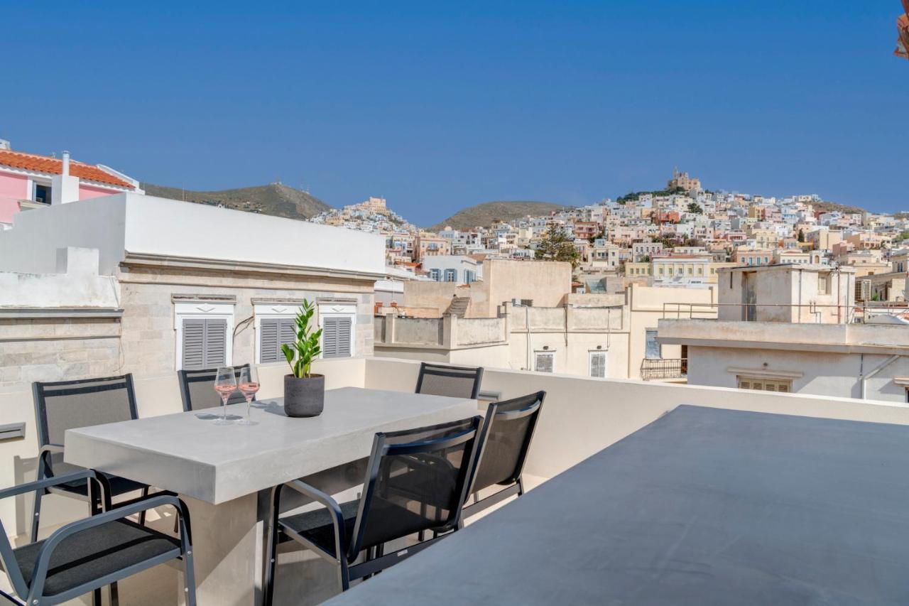 The Heart Of Syra - Your Home In Ermoupolis Extérieur photo
