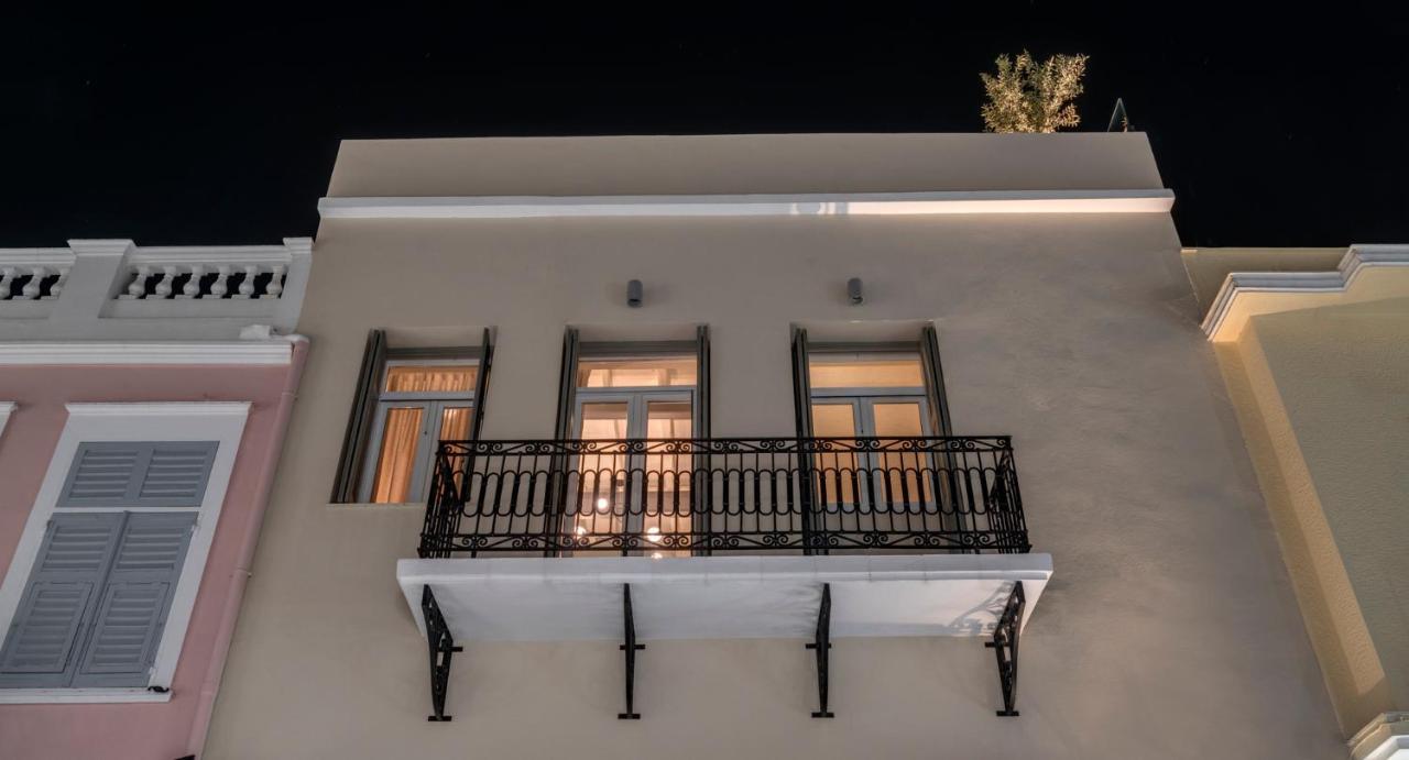 The Heart Of Syra - Your Home In Ermoupolis Extérieur photo