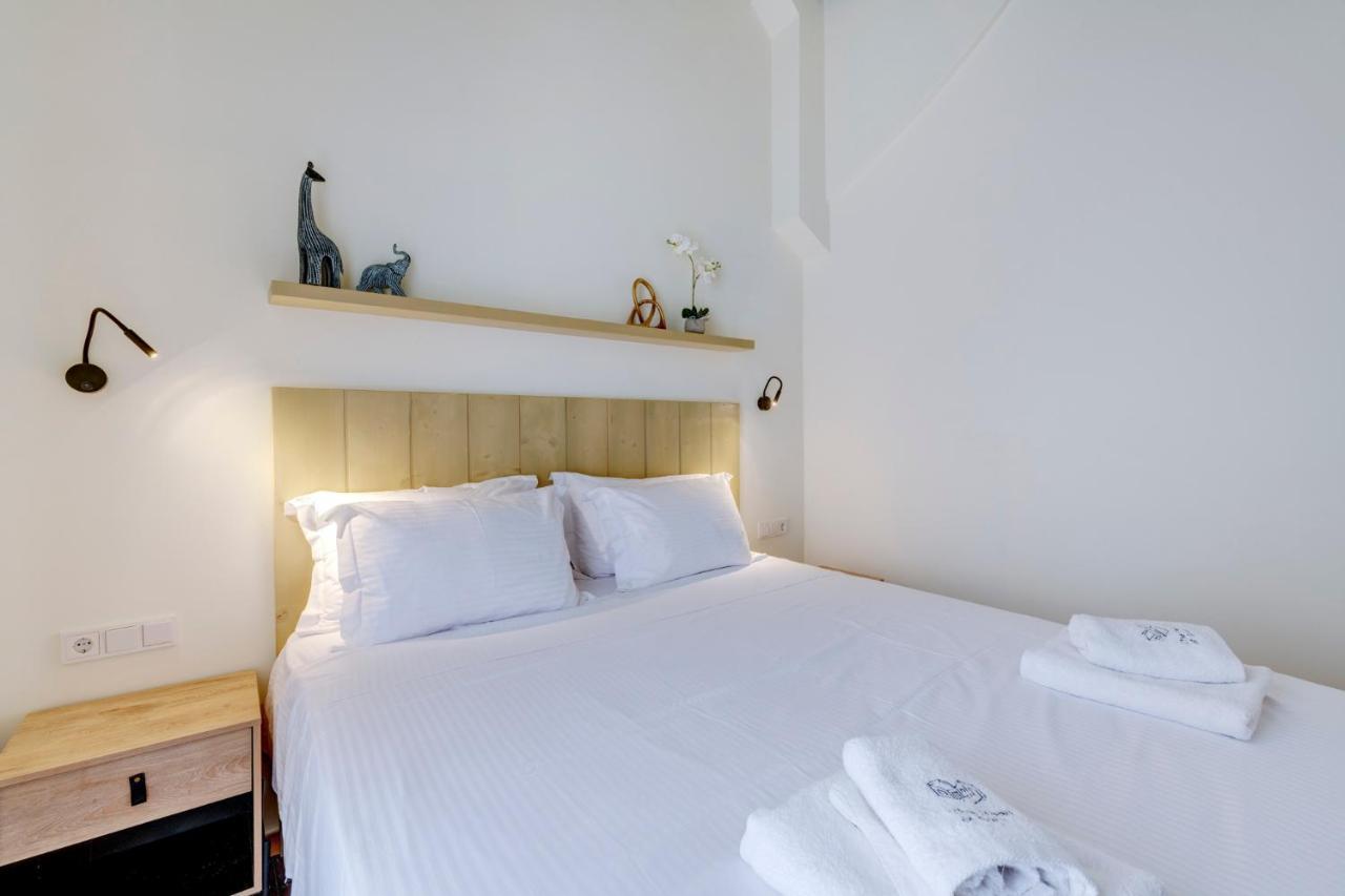 The Heart Of Syra - Your Home In Ermoupolis Extérieur photo