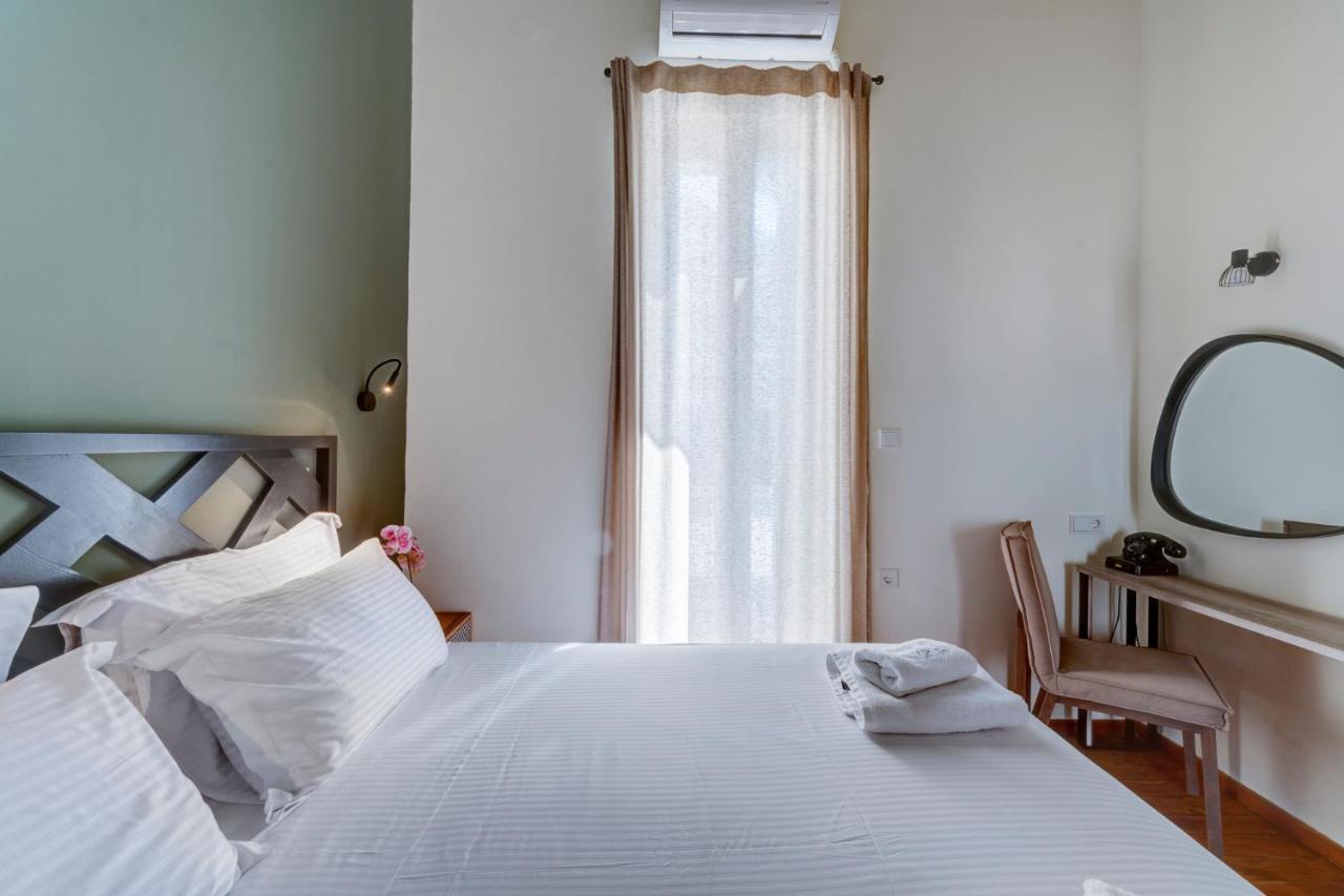 The Heart Of Syra - Your Home In Ermoupolis Extérieur photo